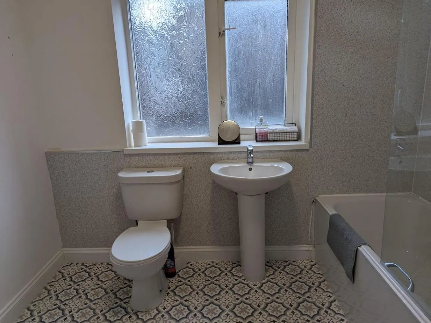 3 Bed Executive Apartment Newcastle upon Tyne 0*,